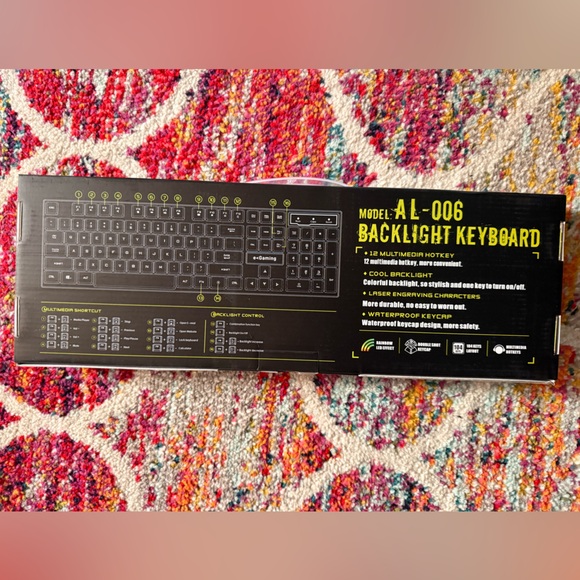 Black RGB Backlight Keyboard - Picture 2 of 3